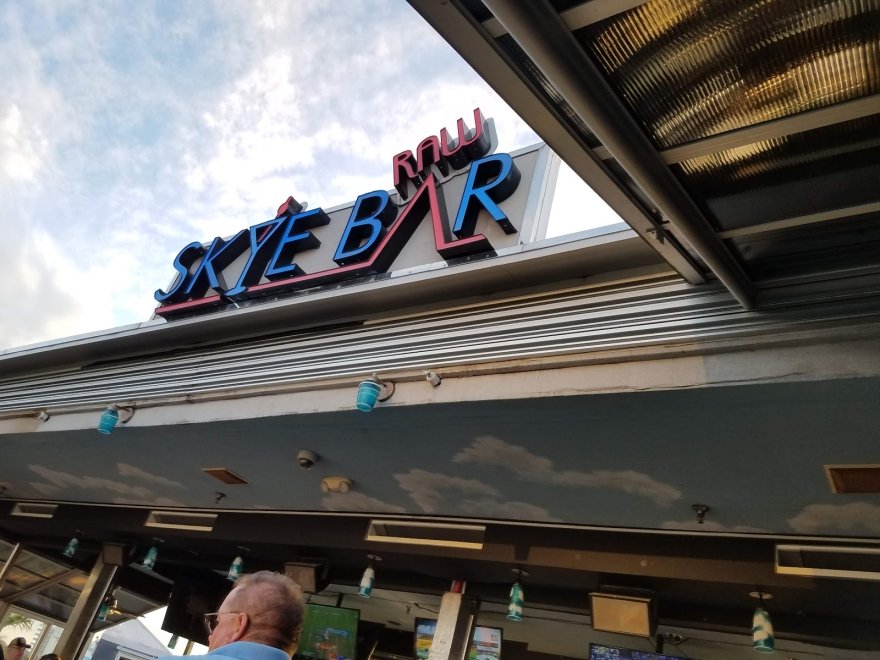 Skye Bar & Grille