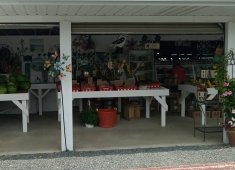 Birch's Farm Stand